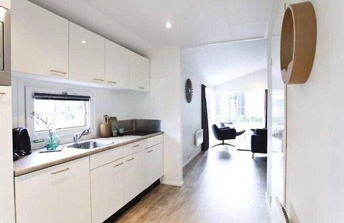 Noordoostelijk van Schaarsbergen House | Cosy apartment in villa for 6 guests with pool, WIFI, TV and terrace