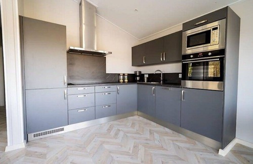 Schaarsbergen House | Cosy apartment in villa for 6 guests with WIFI, pool, TV and terrace