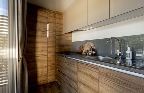 Noordoostelijk van Schaarsbergen House | Cosy apartment in villa for 4 people with A/C, WIFI, pool, TV and terrace