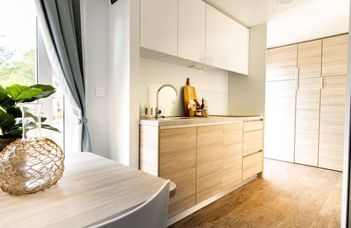 Noordoostelijk van Schaarsbergen House | Cosy apartment in villa for 4 people with A/C, WIFI, pool, TV and terrace
