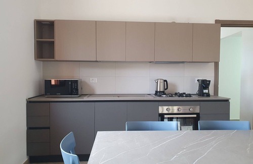 Partinico Apartment | Cosy apartment for 6 people with WIFI, A/C, pool, TV and terrace