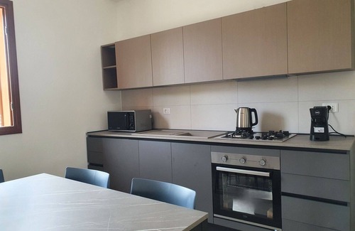 Partinico Apartment | Cosy apartment for 6 people with WIFI, A/C, pool, TV and terrace