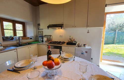 Villabuona Villa | Cosy apartment in villa for 4 guests with WIFI and pets allowed, close to Lucca