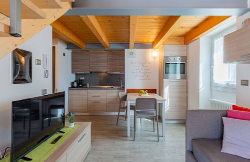 Novate Mezzola Apartment | Cosy apartment for 5 people with WIFI, TV and balcony
