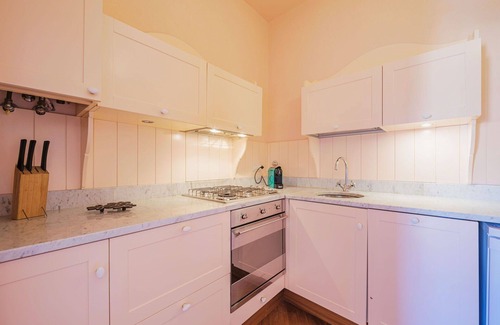 Santo Stefano del Ponte Villa | Cosy apartment in villa for 4 guests with WIFI, TV and pets allowed
