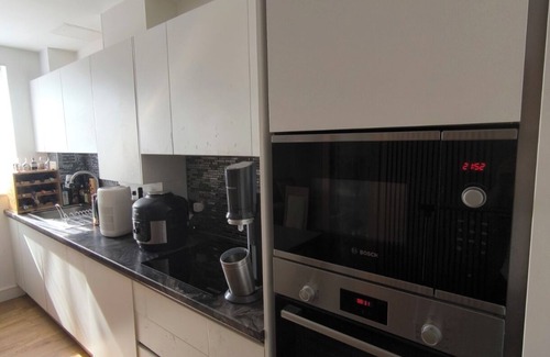 Feltham North Apartment | Cosy apartment near Heathrow