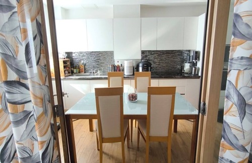 Feltham North Apartment | Cosy apartment near Heathrow