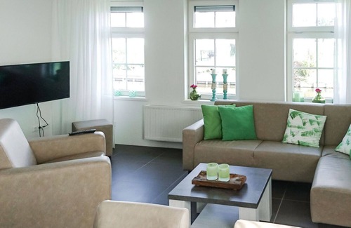 Graft House | Cosy apartment in villa for 6 guests with WIFI, TV, terrace and parking