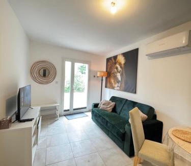 Bollene Apartment | Cosy avec extérieur privée