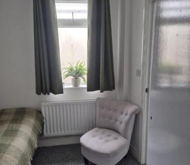 Londonderry Apartment | Cosy City Apartment