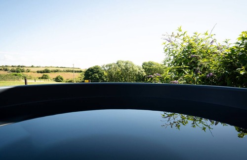 Saint Erth Praze Cabin | Cosy Cabin with Hot Tub in the Cornish Countryside