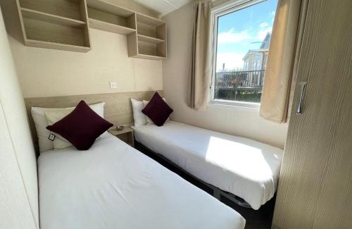 Pendine Resort | Cosy Caravan