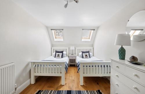 New Forest District Apartment | Cosy & Central Brockenhurst Flat, 2BR
