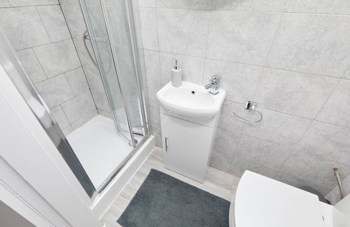 Nottingham City Centre House | Cosy Central Nottingham, 3 Bed House, 3 Bathrooms, 2x Parking