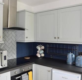Portballintrae House | Cosy Coastal Cottage in Portballintrae