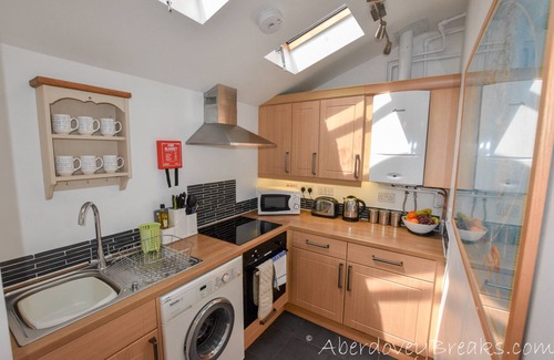 Aberdovey House | Cosy, Comfy Thoughtfully Renovated Pet Friendly Fishermans Cottage