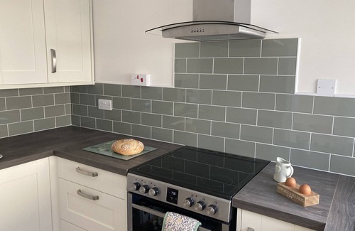 Axminster Cottage | Cosy Cottage in East Devon - parking onsite. Beaches and countryside close by.