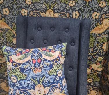 Holt House | Cosy Cottage, in the idyllic town of Holt