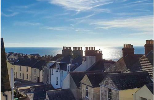 Portland House | Cosy Cottage, Sea Views, Dogs Welcome and Coastal Vibe
