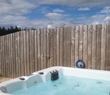Honiton House | Cosy cottage with private hot tub in east devon