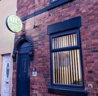 Stoke-on-Trent House | Cosy Cruise Cribs - SEAFORD