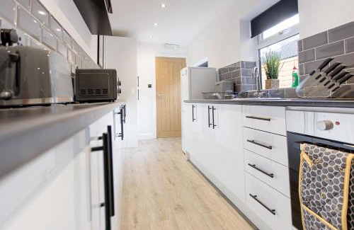 Stoke-on-Trent House | Cosy Cruise Cribs - SEAFORD