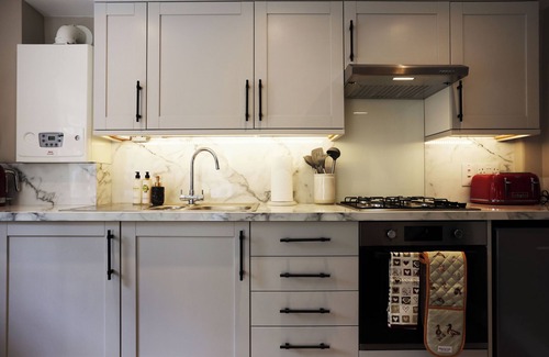 Chipping Norton Cottage | Cosy dog friendly cottage in the heart of Chipping Norton.