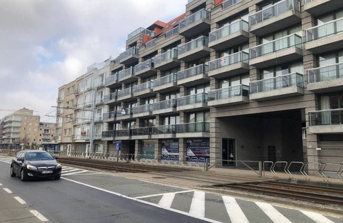 Nieuwpoort-aan-Zee Apartment | Cosy Dune, trendy apartment with sunny terrace close to beach and shopping street