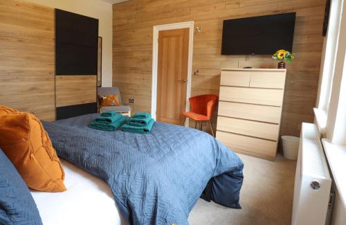 Eastbourne House | Cosy Ensuite Double Room