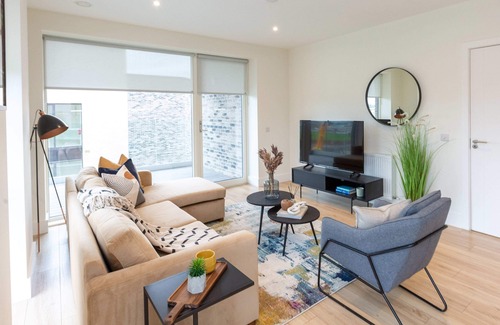 Inchicore Apartment | Cosy Ensuite Room 15mins to City Centre