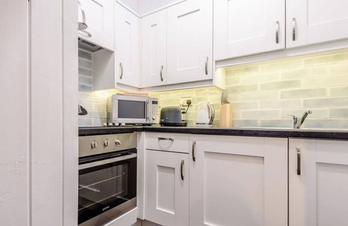 Aberdovey Cottage | Cosy Fisherman's Cottage in the very heart of Aberdovey -Pet Friendly