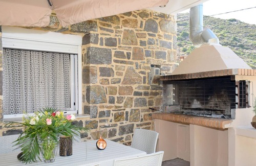 Drosia House | Cosy Home at Almyrida 80m from the beach