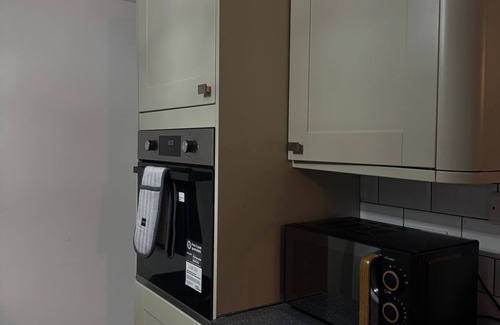 Kettering House | Cosy home, perfect for work contractors and families found in Kettering.