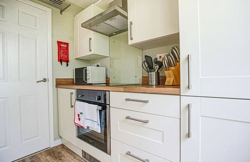 Milton Keynes House | 🌟Cosy House - Parking, Garden & Fast Wifi 🌟