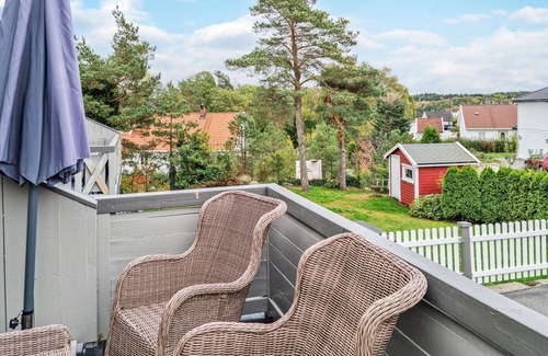 Lillesand House | Cosy house with terrace and garden Unique experiences.