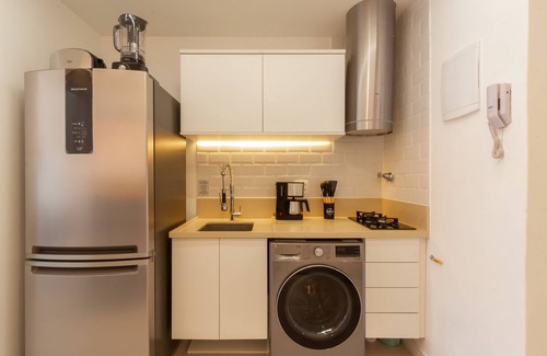 Zona Sul Apartment | Cosy in Copacabana for Two | PJ909