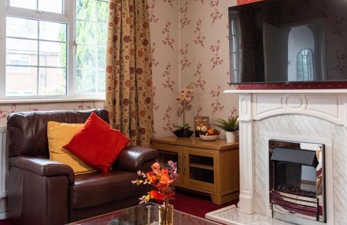 Luton House | Cosy Inn near Luton Station, Mall and Luton Airport 10 Min