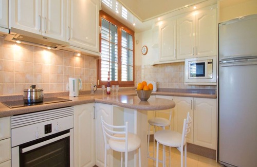 Los Mojones Villa | Cosy Lanzarote Villa | 3 Bedrooms | Heated Pool | Villa Honey | Puerto Del.