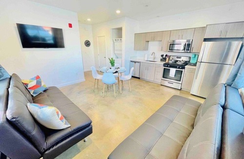 Reno Condo | Cosy Midtown 1 bedroom number 2/pet ok/sleeps 5