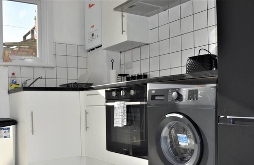 Westcliff-on-Sea House | COSY, MODERN HOUSE NEARBY SEAFRONT - SOUTHEND