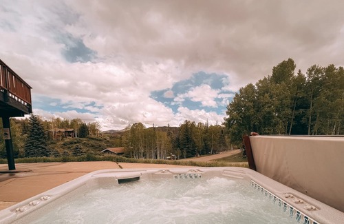 Snowmass Village Ski Chalet | Cosy Mountain Ski Chalet In Snowmass Village