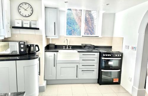 Trowbridge Apartment | Cosy One Bedroom Apartment