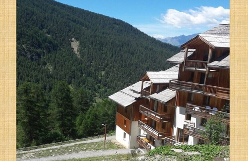 Les Orres Apartment | Cosy Plein Sud, Les Orres 1800 at the foot of the slopes