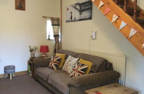 Longnor Apartment | Cosy Rural Cottage Peak District, Pets Welcome
