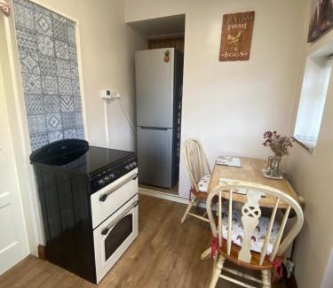 Longnor Apartment | Cosy Rural Cottage Peak District, Pets Welcome