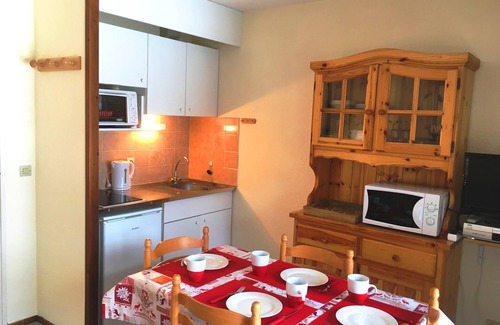 Les Contamines-Montjoie Apartment | Cosy Ski Studio in Hameau du Lay (Les Contamines)
