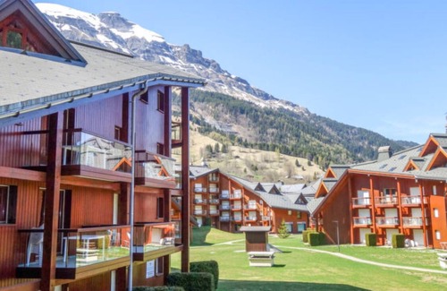 Les Contamines-Montjoie Apartment | Cosy Ski Studio in Hameau du Lay (Les Contamines)