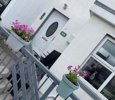Allonby House | Cosy Seaside Cottage