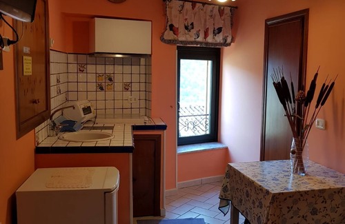 Collepardo Apartment | Cosy Studio Apartment, Between Rome and ski Resort