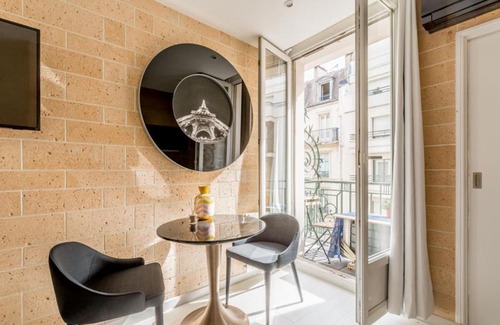Levallois-Perret Apartment | COSY STUDIO LEVALLOIS SO OUEST v24
